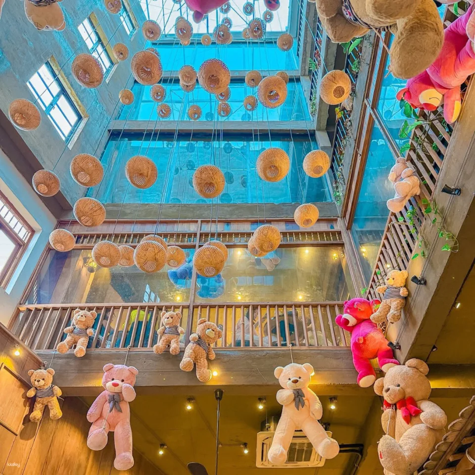 Ho Chi Minh City | Instagramable Teddy Café & Monet Art Tour | Half Day Tour with Local Guide