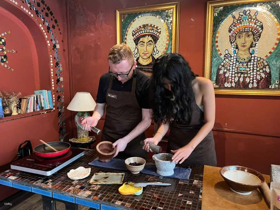 Ho Chi Minh City | Chocolate Making Workshop in Saigon with Instruction