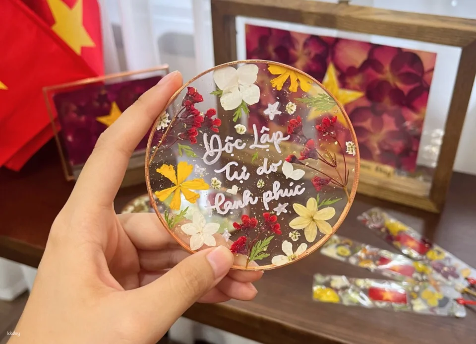 Ho Chi Minh City | Dried Flower Resin Workshop in Saigon