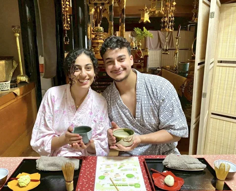 Osaka: Japanese Relaxation Experience with Matcha Tea and Footbath (45 minutes)