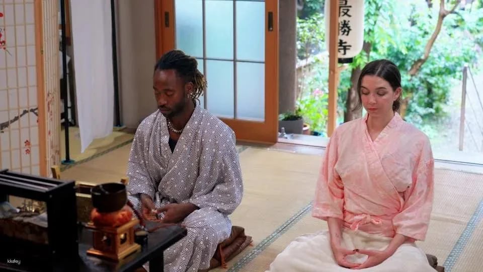 Osaka: Quiet Zen Retreat at a Temple at Night (60 mins)