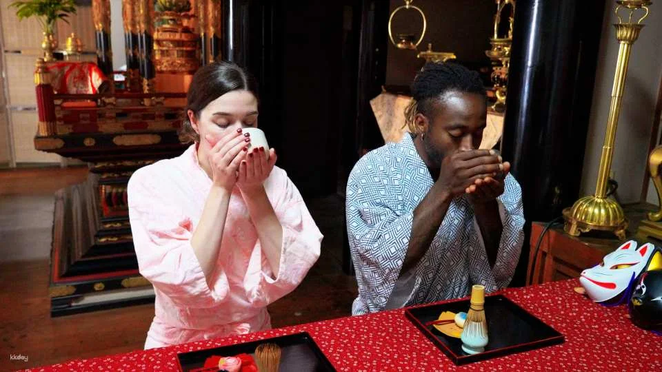 Osaka: Quiet Zen Retreat at a Temple at Night (60 mins)