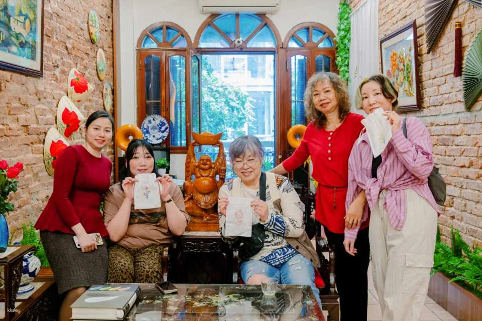 Hanoi's Heritage: Traditional Embroidery Workshop with Homemade Bun Cha or Cha Ca La Vong For Lunch