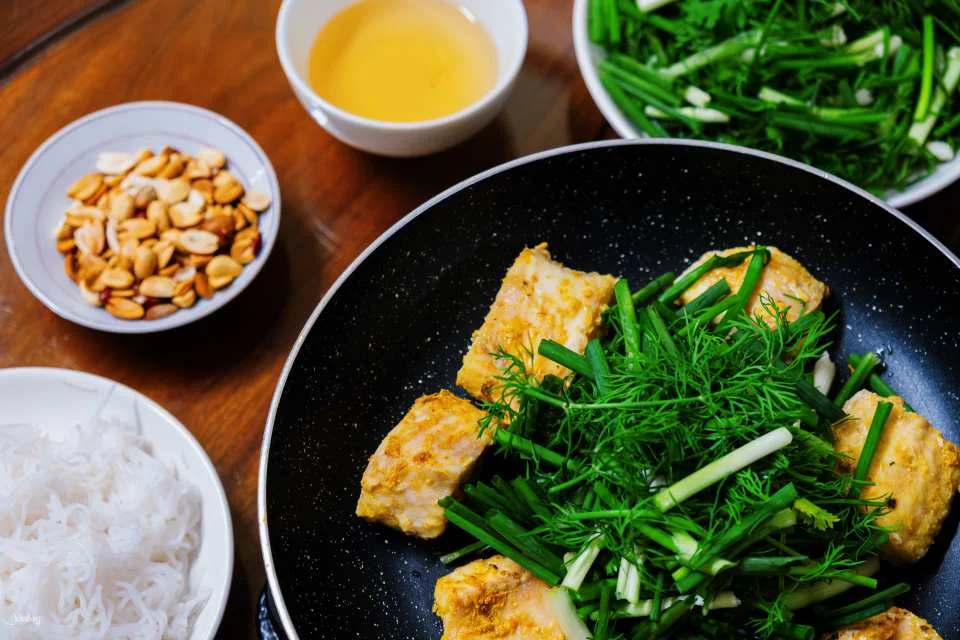 Hanoi's Heritage: Traditional Embroidery Workshop with Homemade Bun Cha or Cha Ca La Vong For Lunch