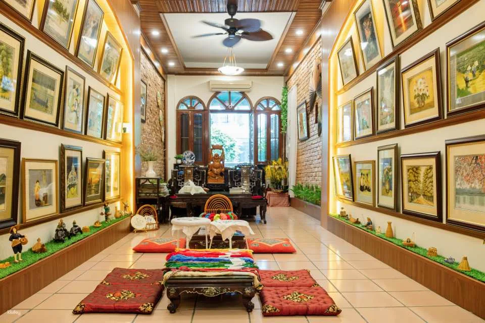 Hanoi's Heritage: Traditional Embroidery Workshop with Homemade Bun Cha or Cha Ca La Vong For Lunch