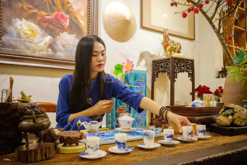 The Artisan's Brew: Coastal Farm Culture & Tea Experience in Hanoi