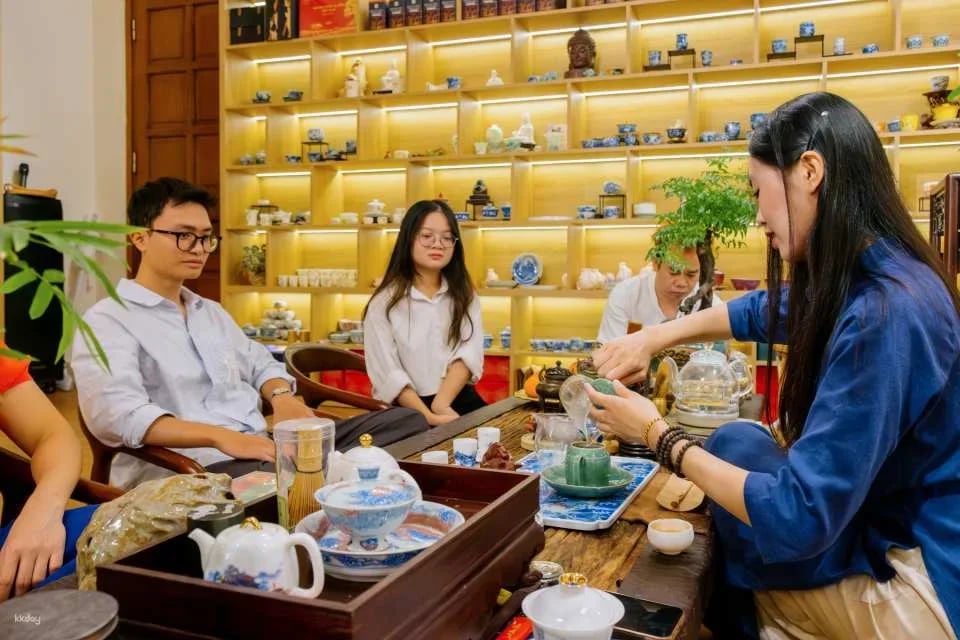 The Artisan's Brew: Coastal Farm Culture & Tea Experience in Hanoi