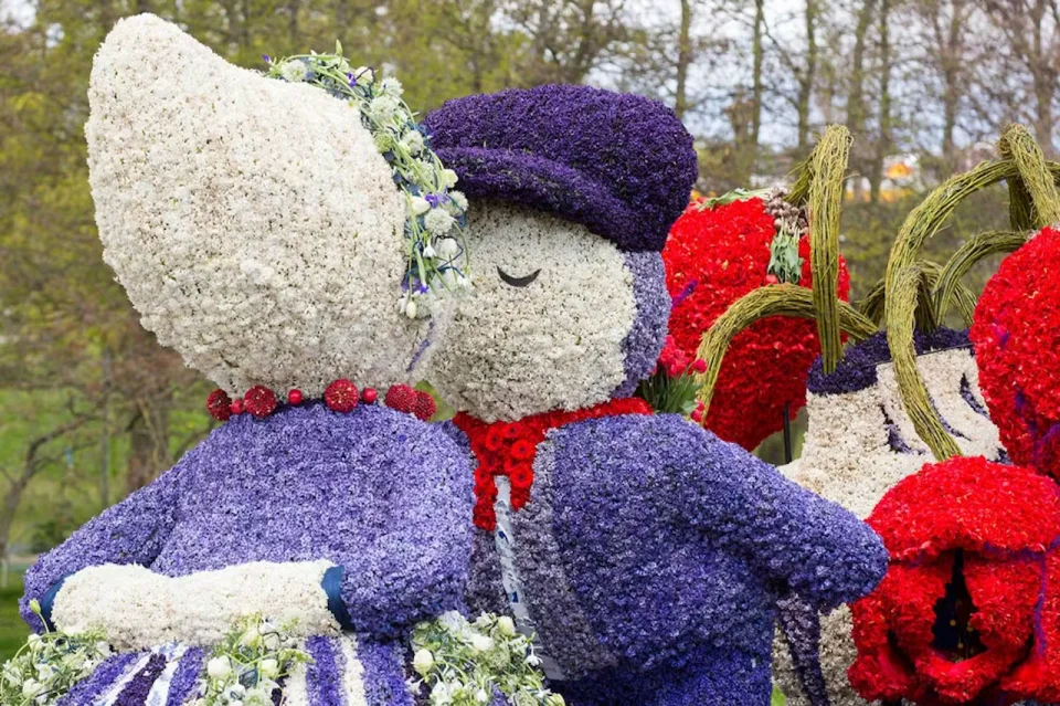 Flower Parade & Keukenhof Entry Ticket with Shuttle | Netherlands