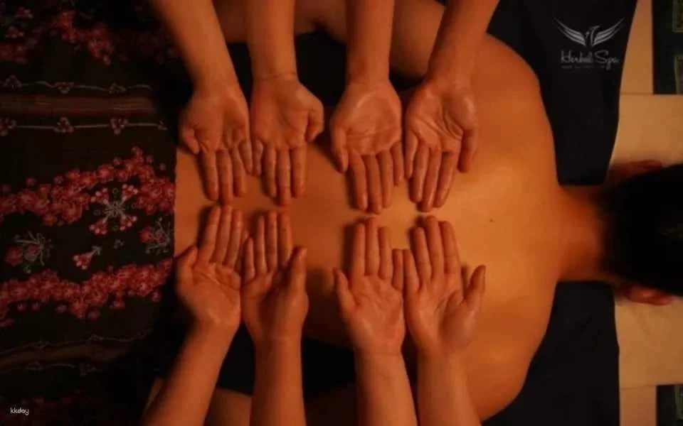 Herbal Spa Hoi An Massage Experience | All-Natural Essential Oil Therapy + Complimentary drinks (Tea, Fruit & Snack)