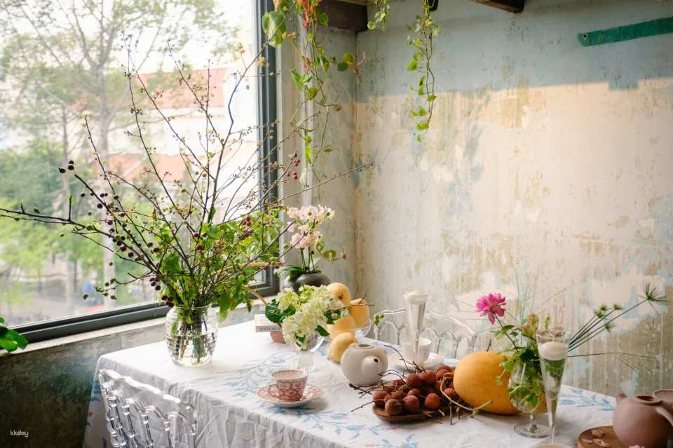Ho Chi Minh City | Vietnamese Flower Arrangement Workshop in Saigon