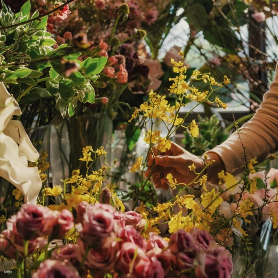 Ho Chi Minh City | Vietnamese Flower Arrangement Workshop in Saigon