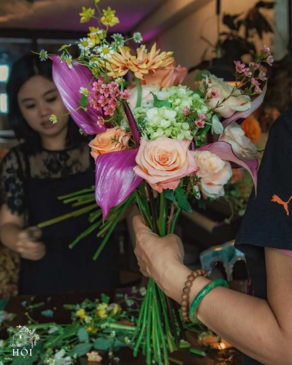 Ho Chi Minh City | Vietnamese Flower Arrangement Workshop in Saigon