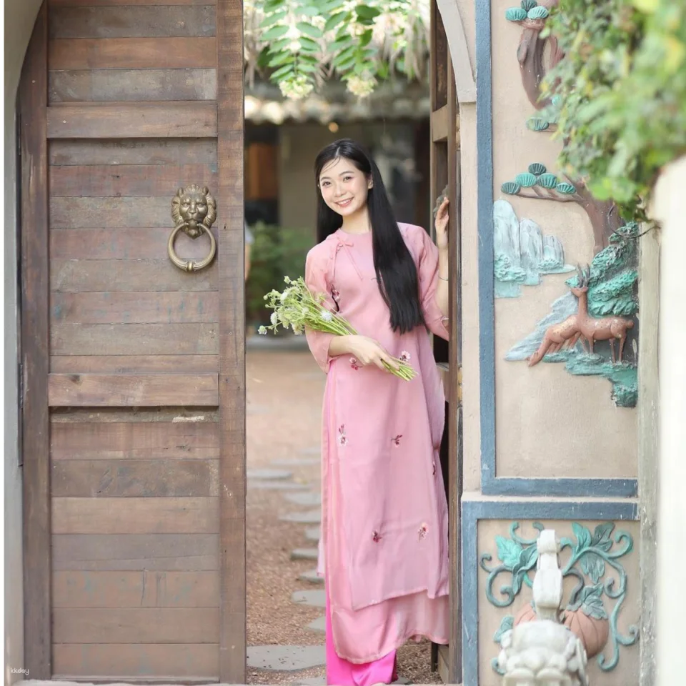 Ho Chi Minh City | Ao Dai Try On & Instagramable Cafe Photo Experience With Local Guide
