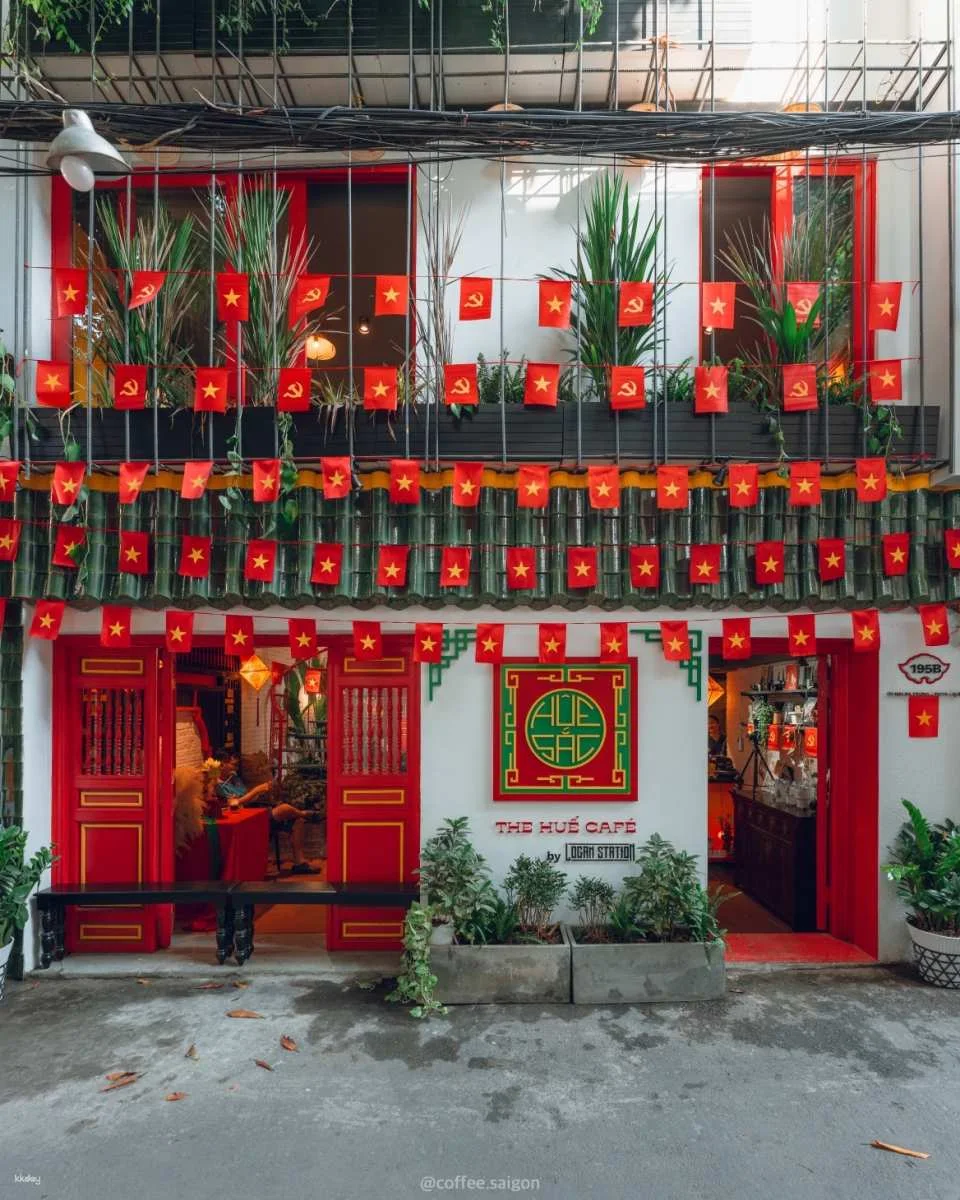 Ho Chi Minh City | Ao Dai Try On & Instagramable Cafe Photo Experience With Local Guide