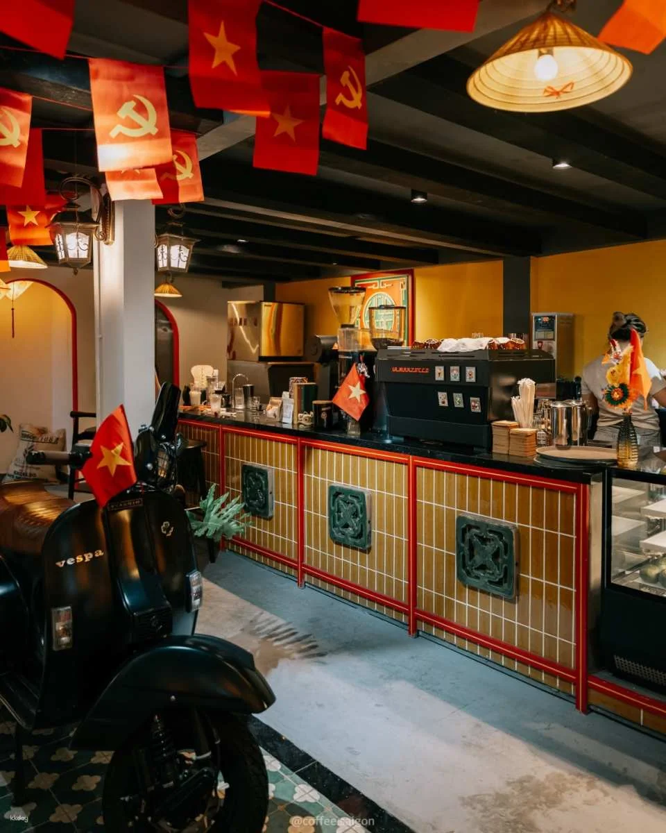 Ho Chi Minh City | Ao Dai Try On & Instagramable Cafe Photo Experience With Local Guide