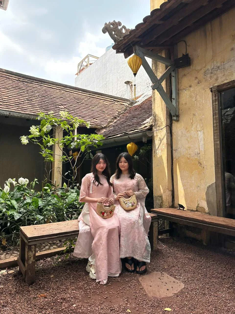 Ho Chi Minh City | Ao Dai Try On & Instagramable Cafe Photo Experience With Local Guide