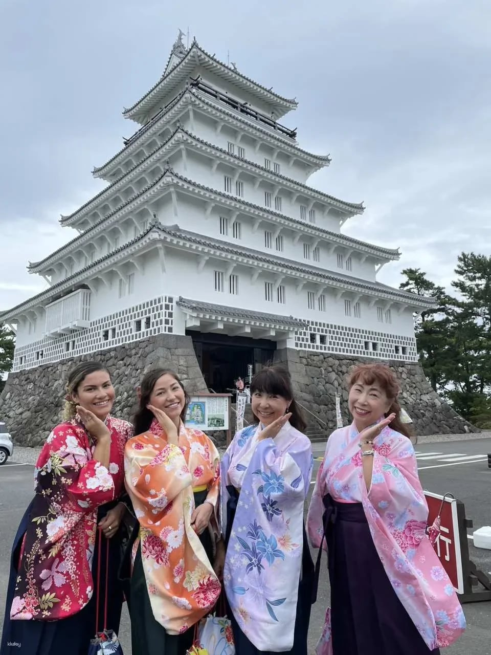 Hakama Rental | Shimabara Romantic Trip ~A High-Colored Girl Passes By~ (Shimabara City, Nagasaki Prefecture, Cultural Experience)