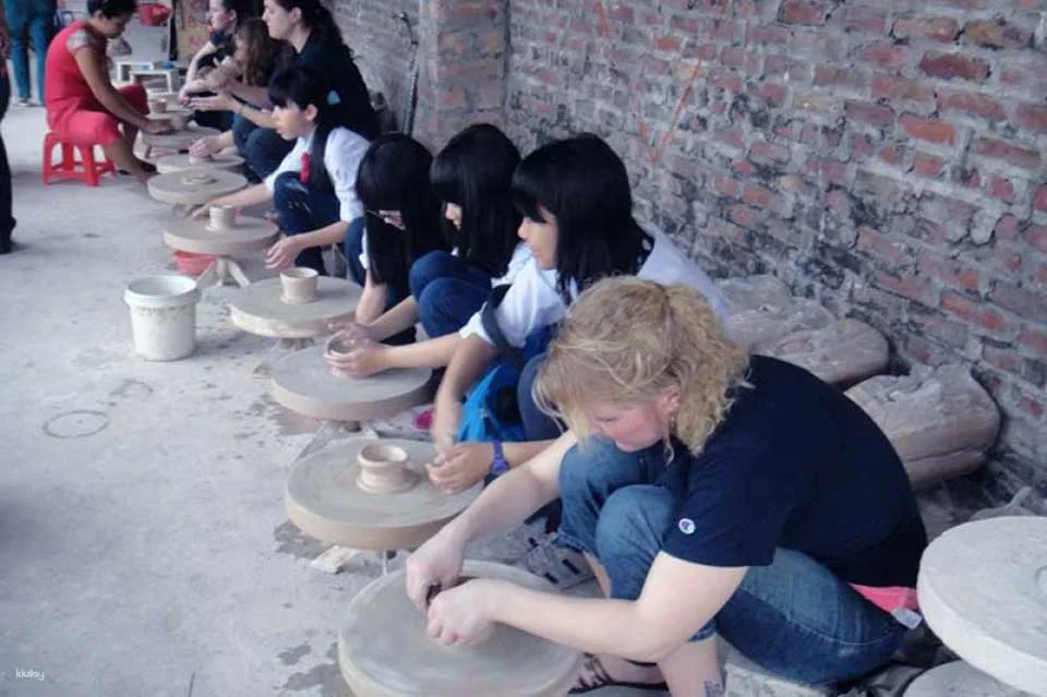A full day trip out side Ha Noi city- Discover Traditional Handicraft: Bat Trang pottery village - Chuong Conical Hat - Incense Village