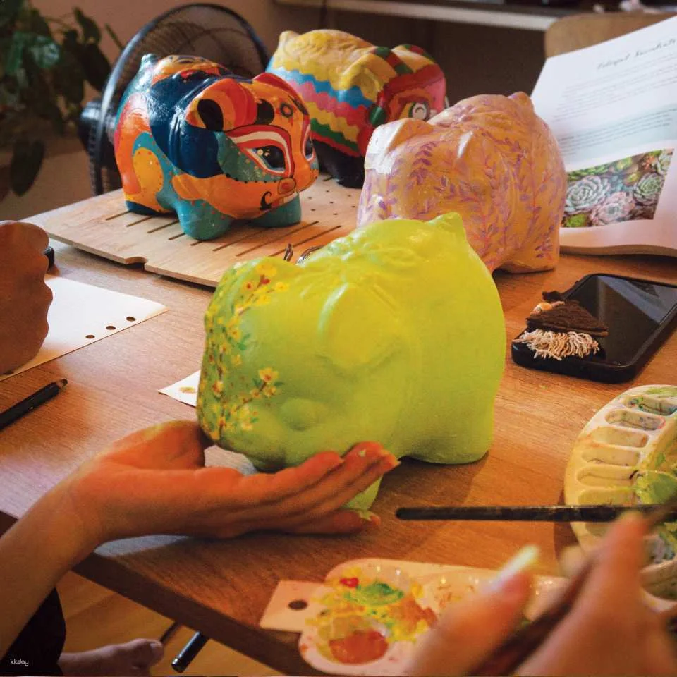 Ho Chi Minh City | Vietnamese Piggy Bank Painting Workshop