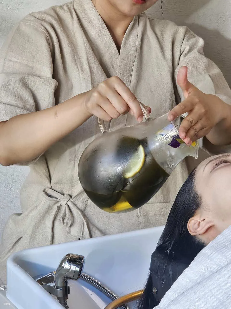 THE SEOL:HA Hongdae | Organic Healing Head Spa