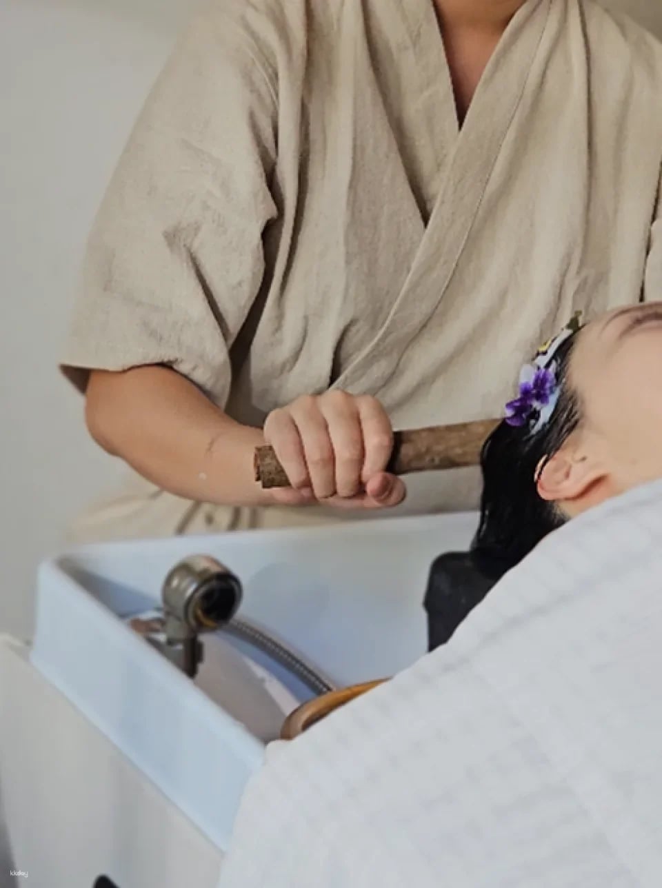 THE SEOL:HA Hongdae | Organic Healing Head Spa