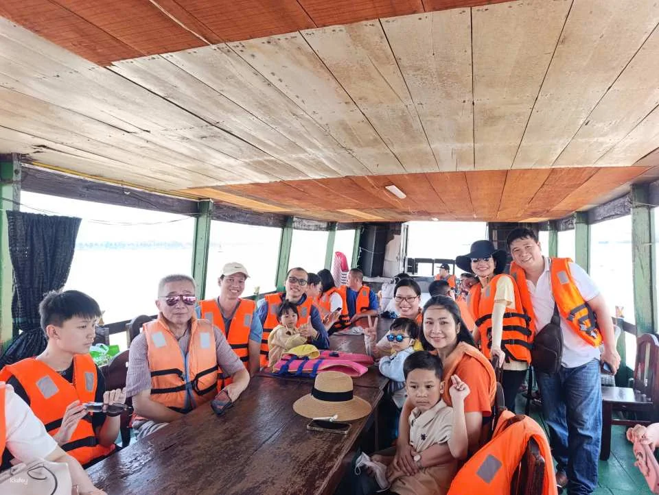 Mekong Delta One Day Trip: Ho Chi Minh - My Tho - Ben Tre - Vinh Trang pagoda - Unicorn island - Thoi Son Island