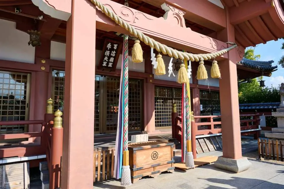 A stroll and prayer experience at the ruins of Hyakjeji Temple in Osaka, Japan | Includes a gift of ema (votive plaque) and a goshuincho (temple book).