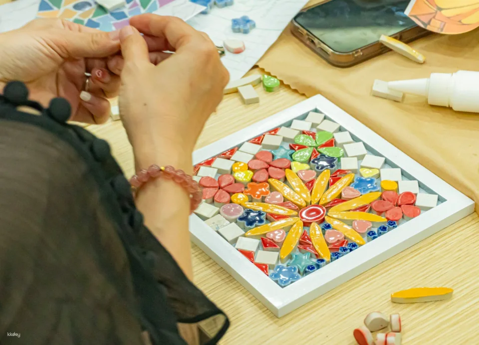 Hanoi | Mosaic-Making Workshop with English Instructor