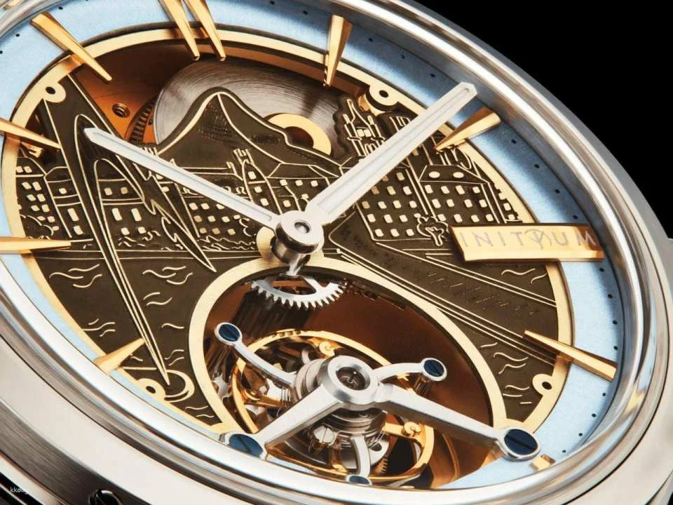Full-day watchmaking course including lunch and a watch to take home