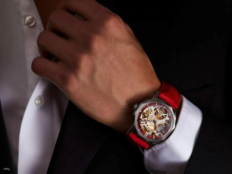 Full-day watchmaking course including lunch and take-home tourbillon watch