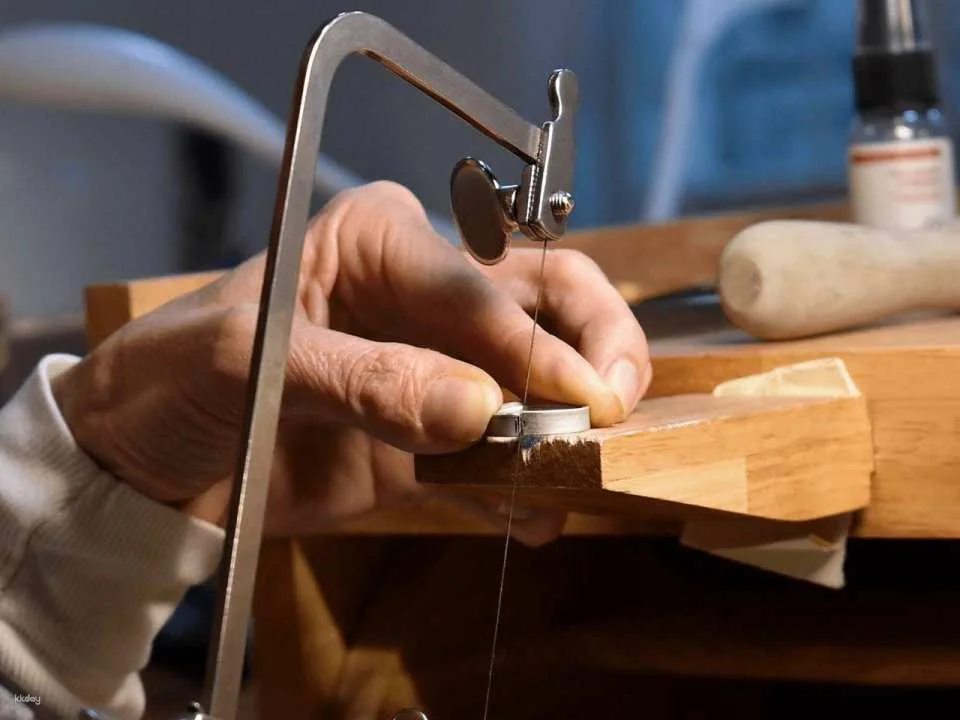 Half-day ring course with a ring to take home