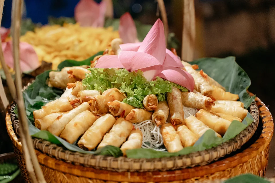Nha Trang | Food and Cultural Experience with Folk Show | With Local Guide
