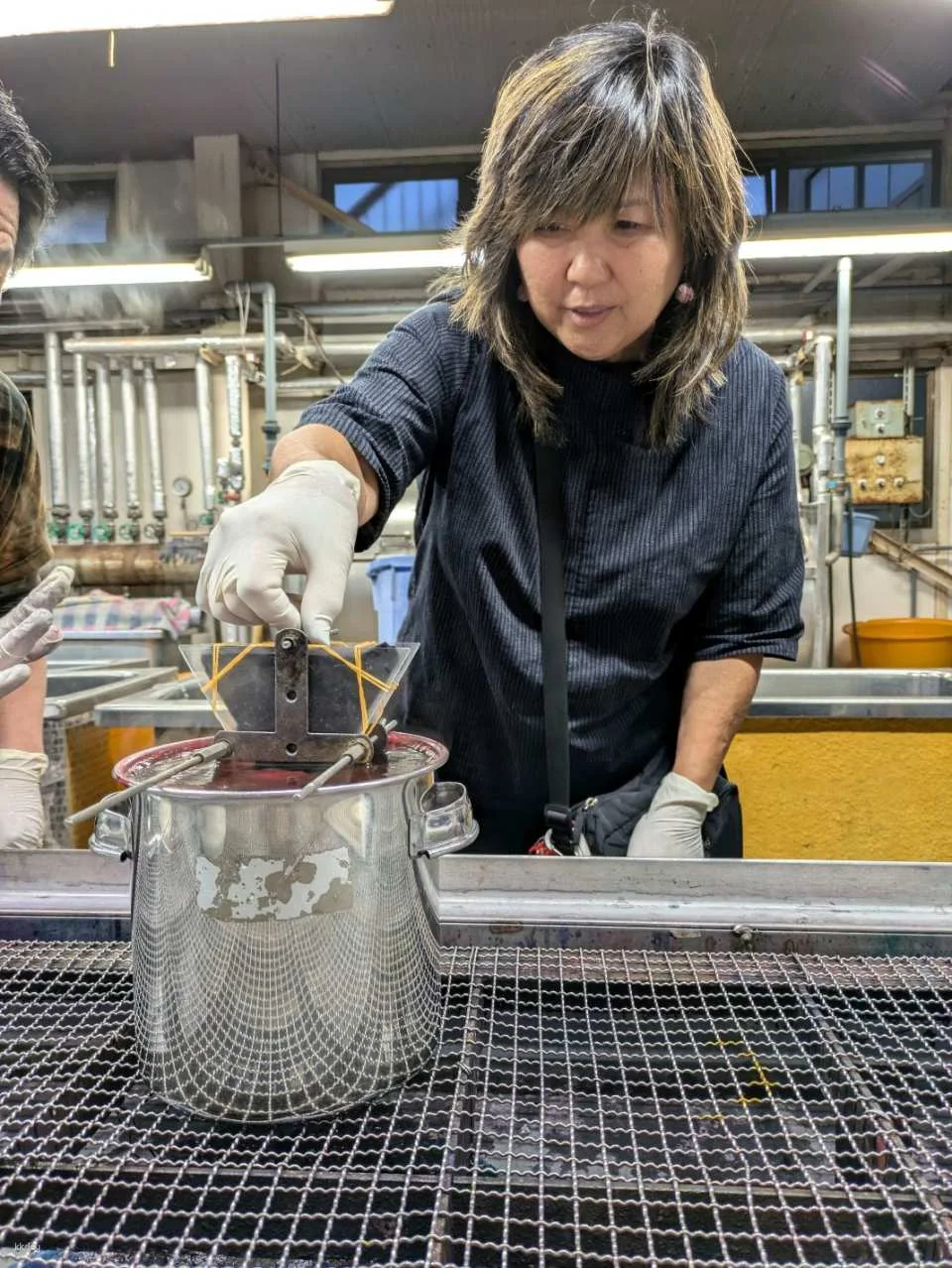 Arimatsu/Narumi Shibori and Yukihana Shibori Tenugui Hand Towel Making Experience (Nagoya City, Aichi Prefecture, Japan, Cultural Experience)