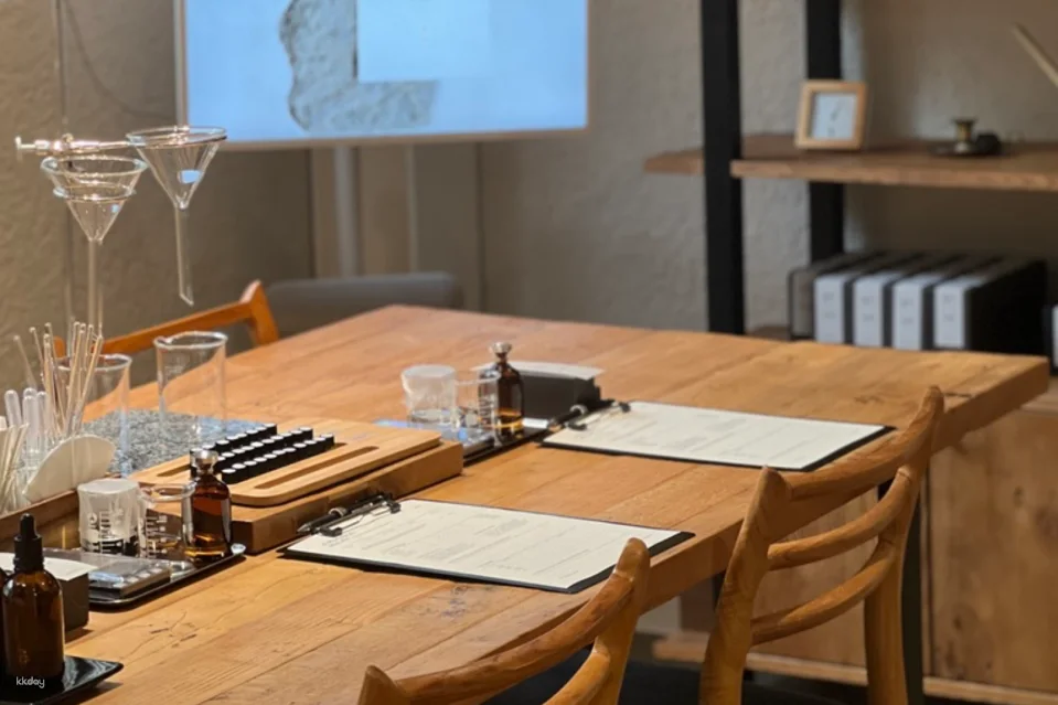 Create Your Own Scent – Natural Perfume Class