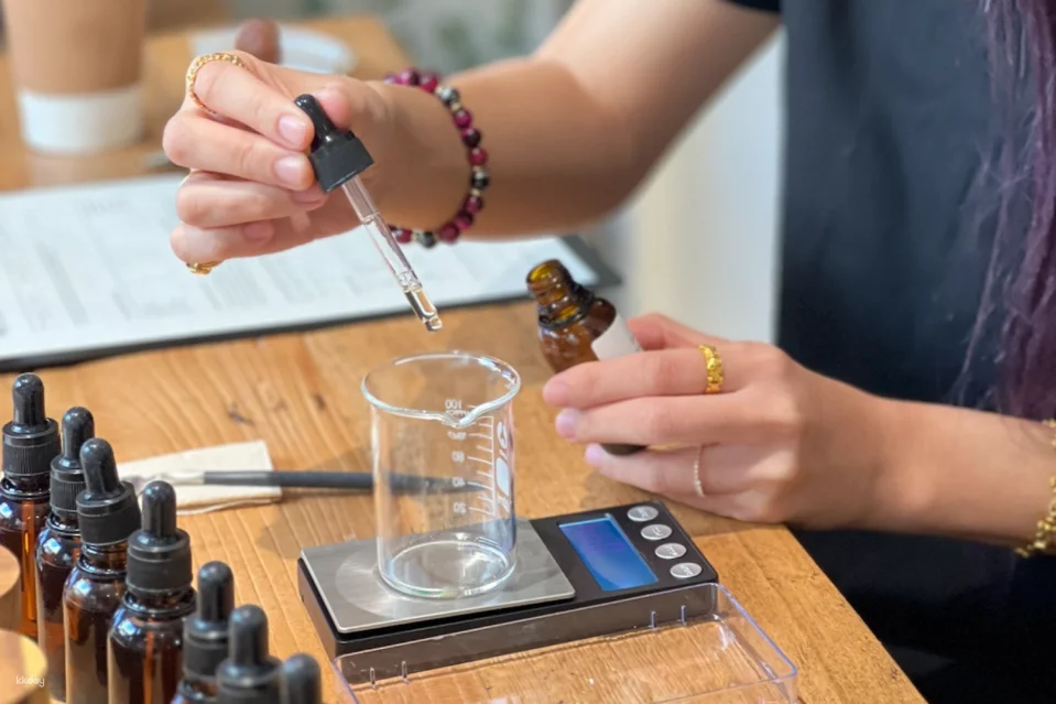 Create Your Own Scent – Natural Perfume Class