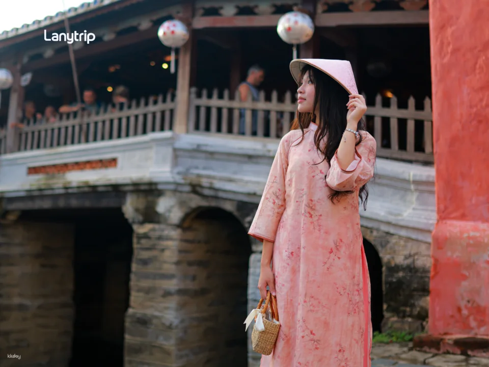 【Hoi An "Ao Dai" Private Photoshoot】Exclusive Old Town Portrait Experience & Timeless Vietnamese Elegance