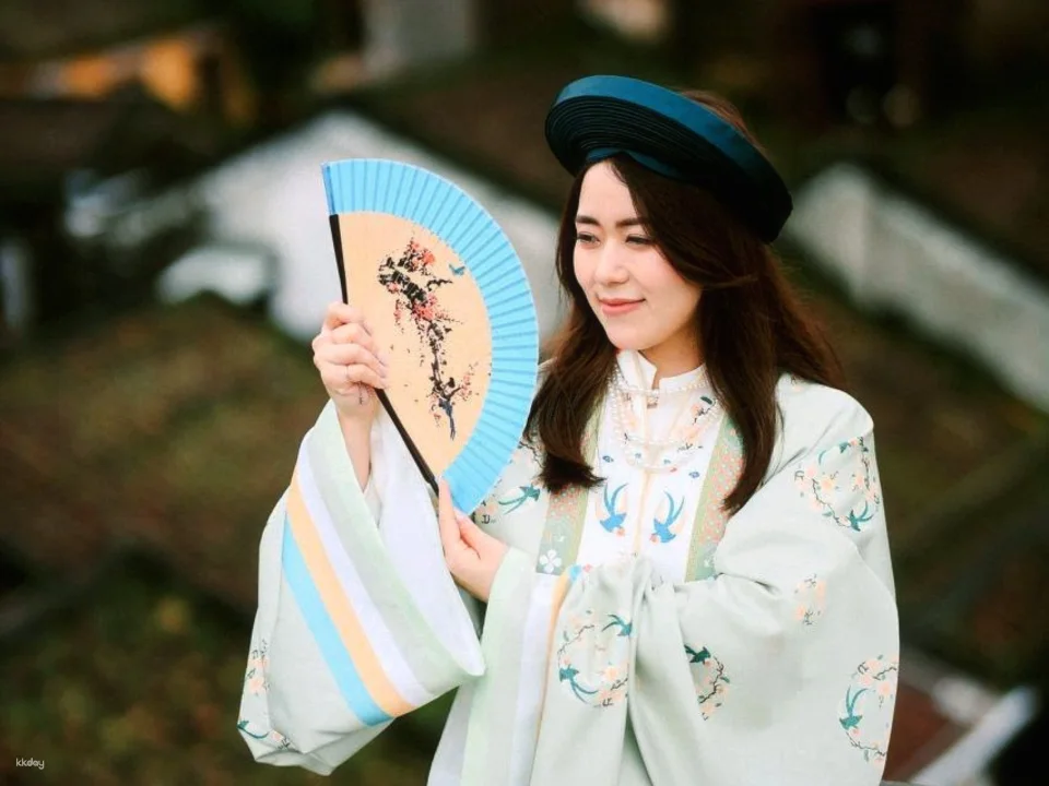 【Hoi An "Ao Dai" Private Photoshoot】Exclusive Old Town Portrait Experience & Timeless Vietnamese Elegance