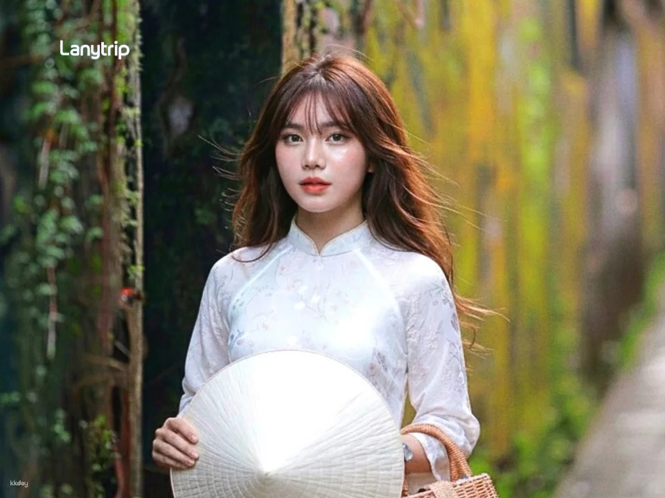 【Hoi An "Ao Dai" Private Photoshoot】Exclusive Old Town Portrait Experience & Timeless Vietnamese Elegance