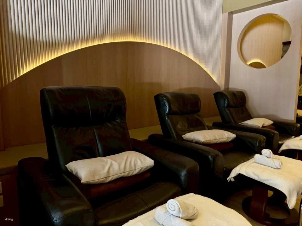 Lek Massage BTS Siam | Thailand