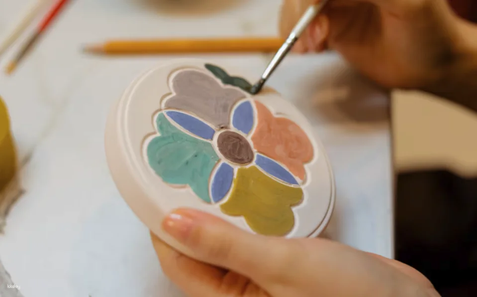 [Seoul/Gangnam]Paint Traditional Korean Patterns on Pottery