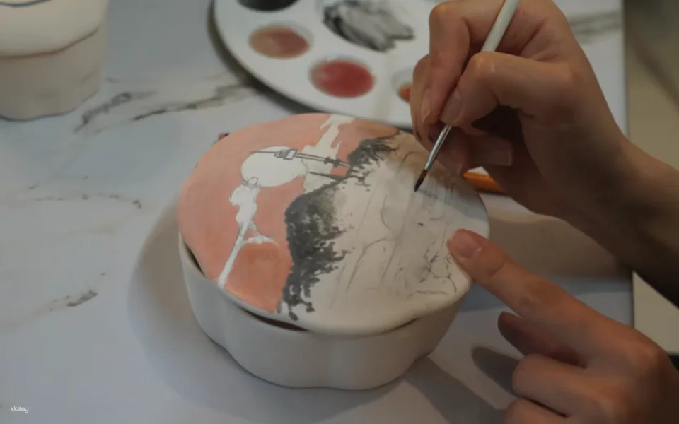 [Seoul/Gangnam]Paint Traditional Korean Patterns on Pottery