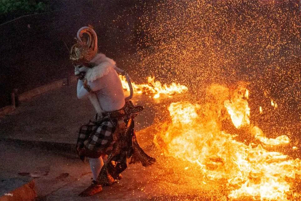 Uluwatu Temple Sunset Tour & Kecak Dance Experience