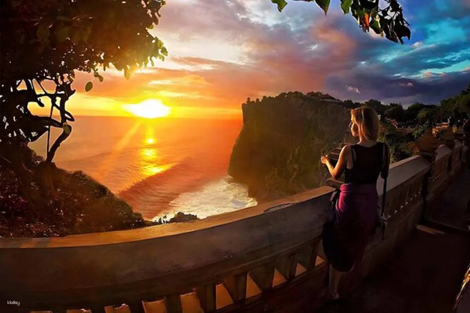 Uluwatu Temple Sunset Tour & Kecak Dance Experience