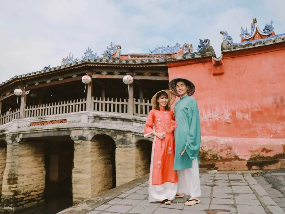 [Hoi An] Traditional Ao Dai Photoshoot: All-Inclusive Makeover & Photography Experience