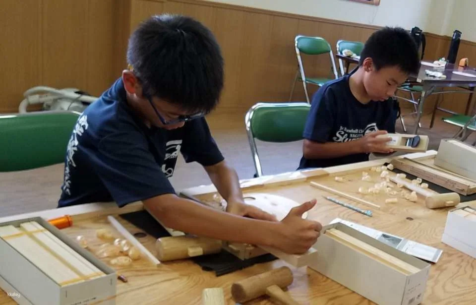 Experience Wood Education! Craft Your Own Original Chopsticks in Mie