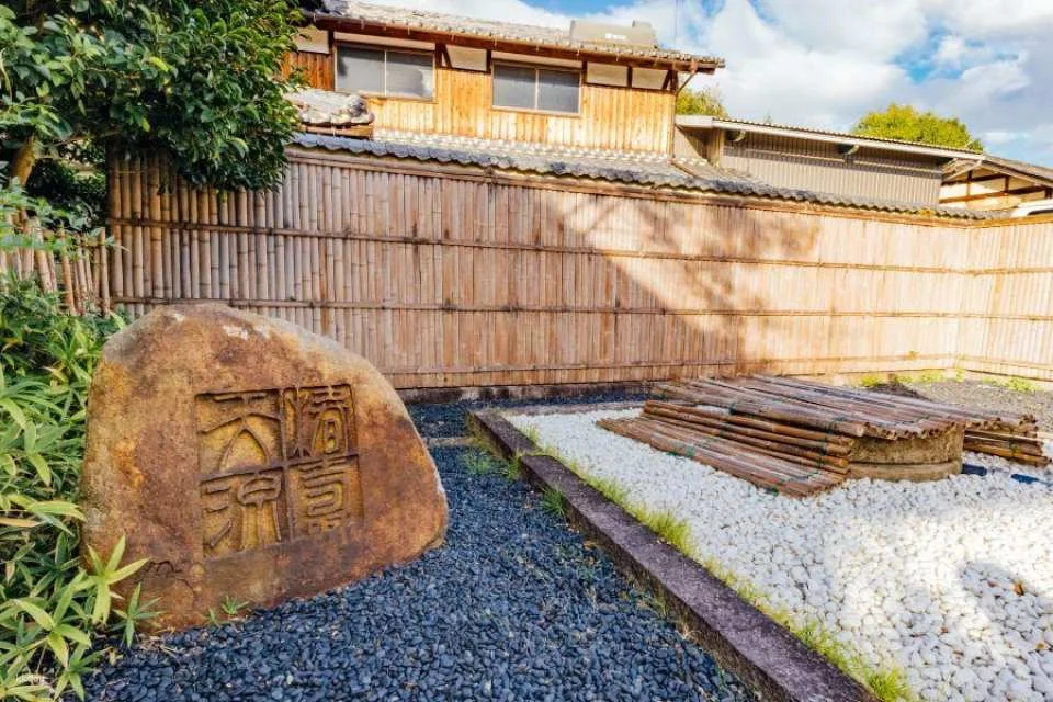 Nishiyama Brewery  Tour of a sake brewery associated with literary figures and pairing experience