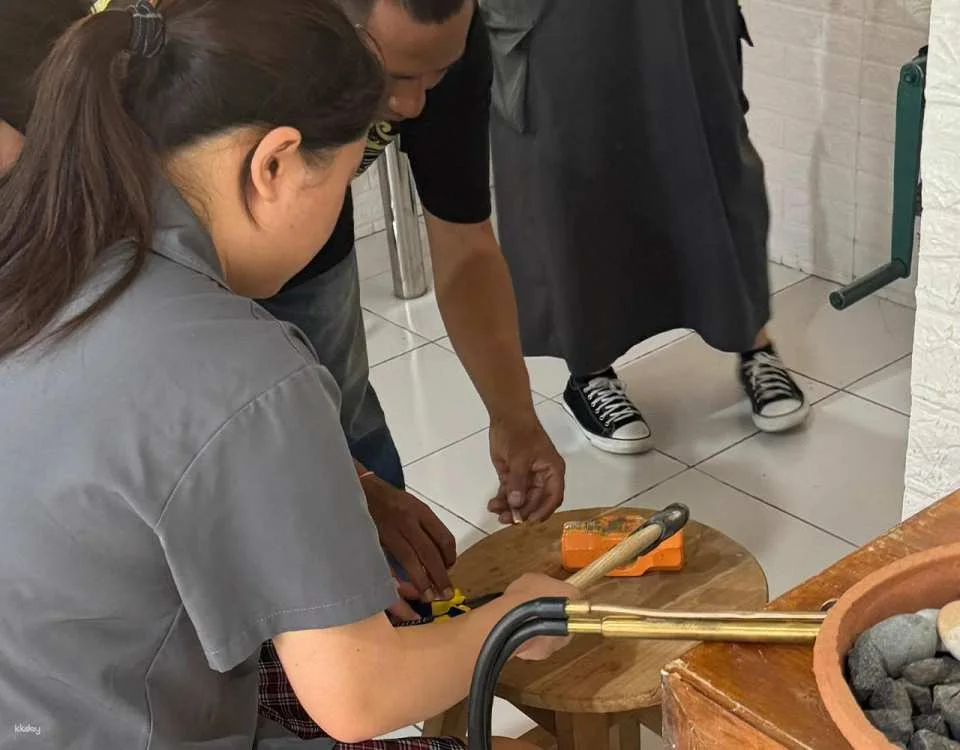 Bali: Handcrafted Silver Jewelry Workshop in Seminyak