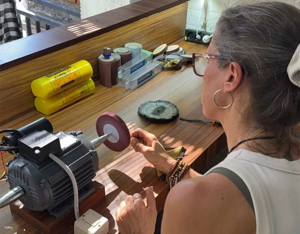 Bali: Handcrafted Silver Jewelry Workshop in Seminyak