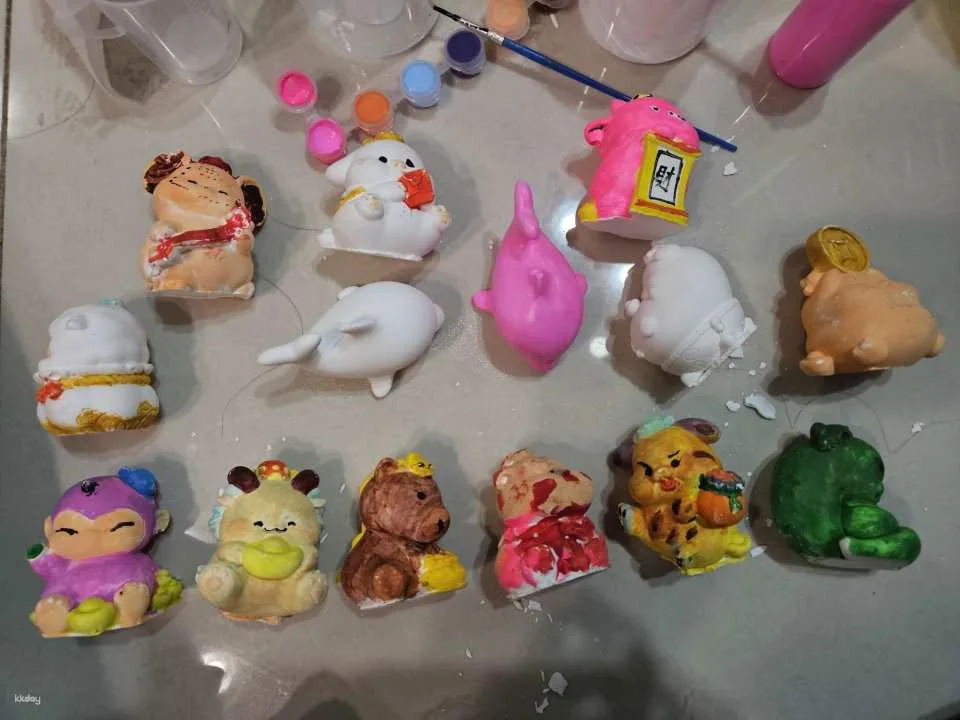 [KKday Family-Friendly Destination] Tai O Dolphin Plaster Doll and Chinese Zodiac Plaster Doll Painting Workshop | Includes Tai O sightseeing boat tour ticket to track Indo-Pacific humpback dolphins