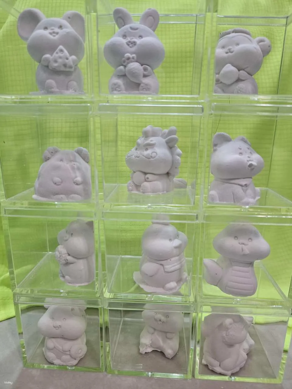 [KKday Family-Friendly Destination] Tai O Dolphin Plaster Doll and Chinese Zodiac Plaster Doll Painting Workshop | Includes Tai O sightseeing boat tour ticket to track Indo-Pacific humpback dolphins
